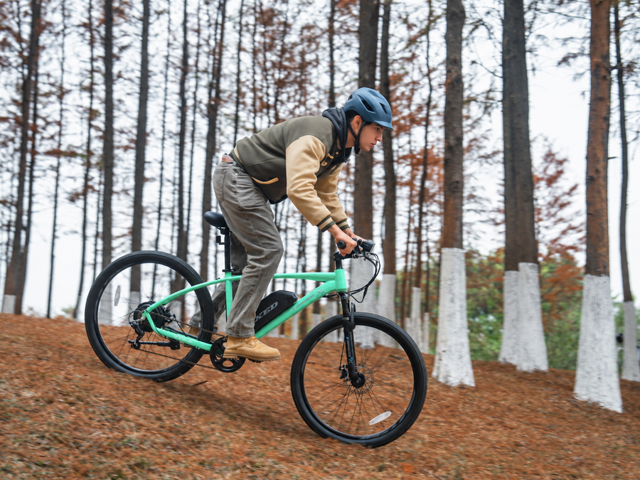 TXED Trail Mint Green 05 forest riding lifestyle scene