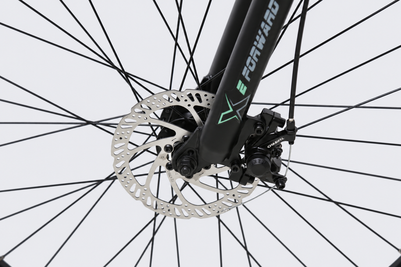 TXED Trail Mint Green 06 detail on light grey studio background